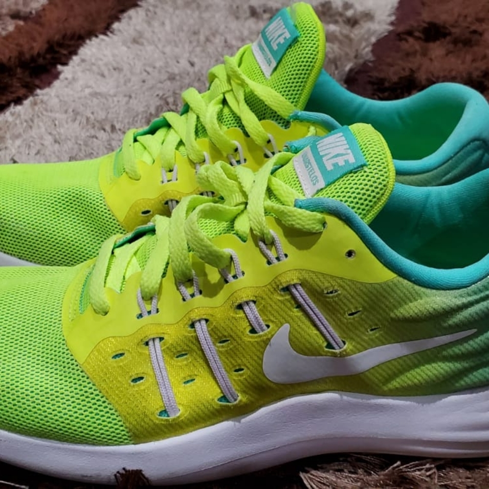 Running shoes